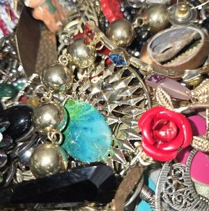 Single Earrings Craft Lot Repair Jewelry Making Broken Vintage And Modern Lot #2